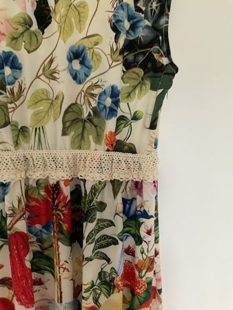 Sommerliches Maxikleid mit Blumenmuster, Grösse 38