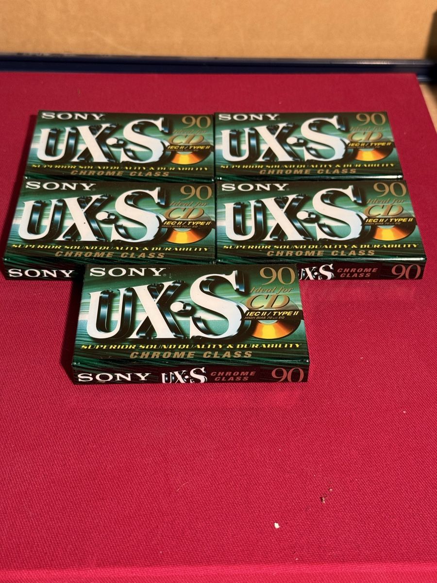 Kompaktkassetten: Five Sony UX-S 90 Chrome Class Audio Cassette Tapes – Gebraucht aus Lausanne von vas_mbk2 1