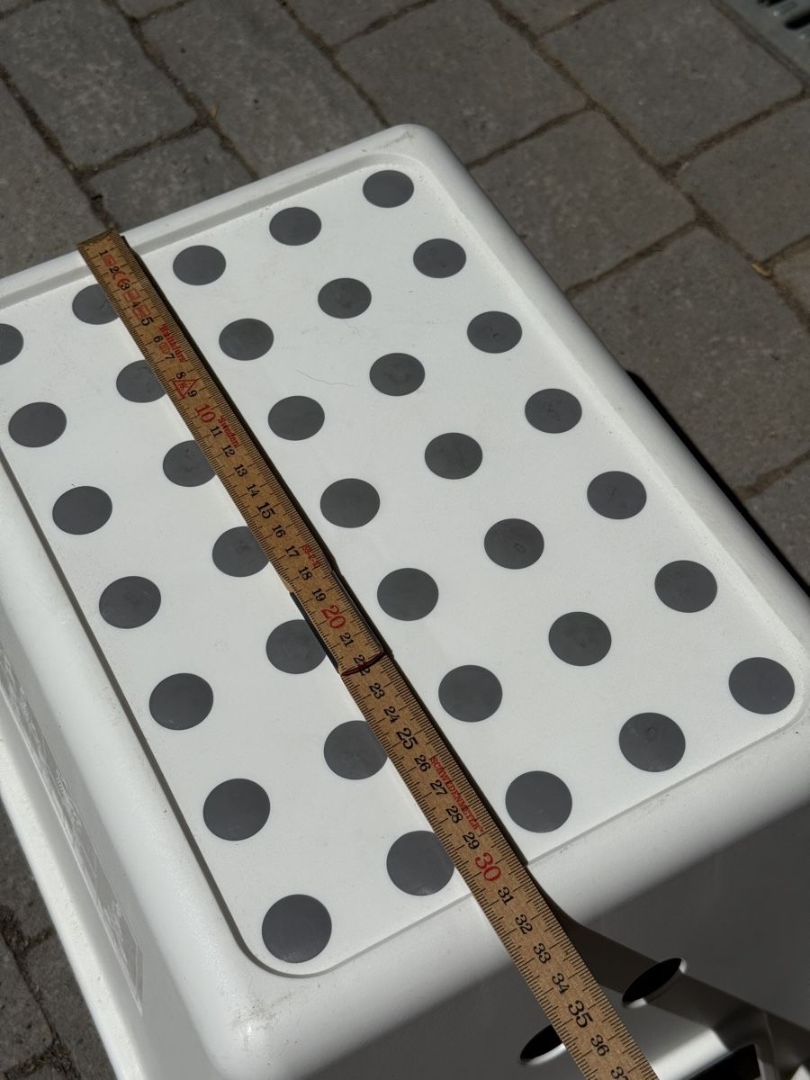 Ikea Tabourets: Trittschemel weiss mit Punkten gebraucht – D'occasion à Villmergen par phi_h8bd 3