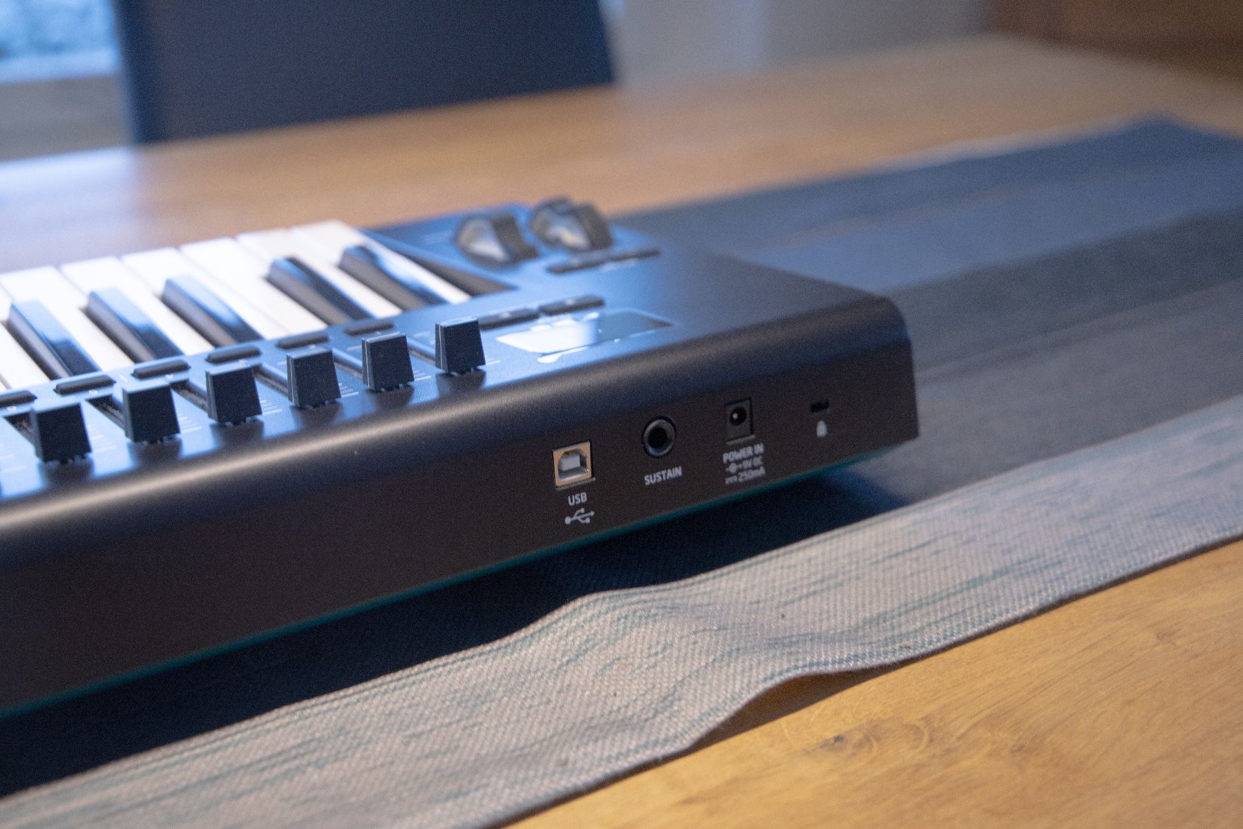 Novation Strumenti musicali: Novation Launchkey 61 Mk2 – vielseitiger MIDI-Controller – Usato da Unterseen venduto da jos_w9q6 3