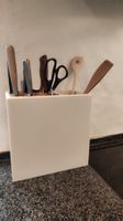 Messerblock aus Corian inkl. Kochlöffelfach