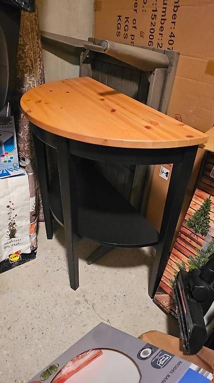 Tables: IKEA Arkelstorp Tisch halbrund – D'occasion à Ostermundigen par ad__gc8p 1