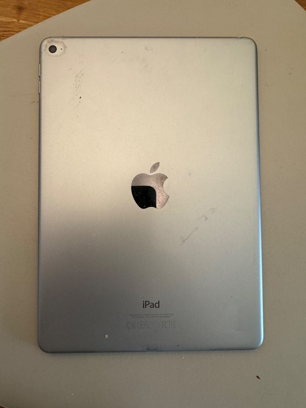 Apple Tablet PC: iPad Air 2 – Defekt aus Adliswil von Busys 1