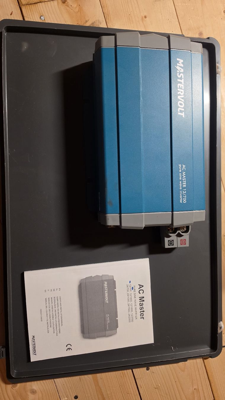 Inverter: Mastervolt Wechselrichter AC Master 12/700 – Usato da Hausen am Albis venduto da M.Kurz 1