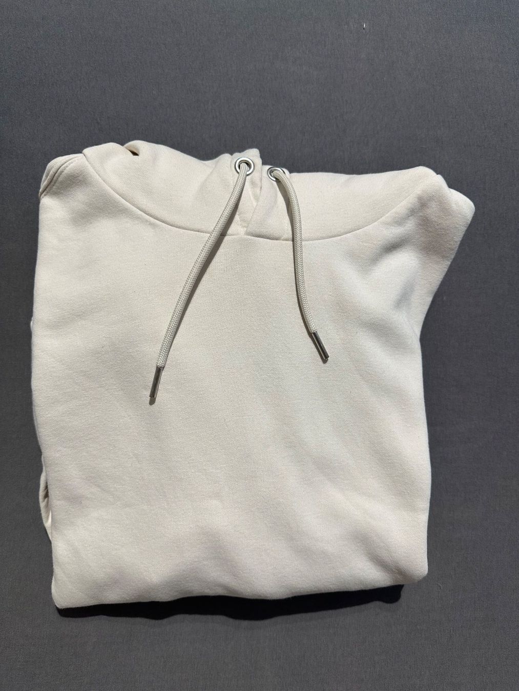 Pullover & Sweatshirts: Mango Essentials Hoodie Weiss – Gebraucht aus Kaltbrunn von schnoggele