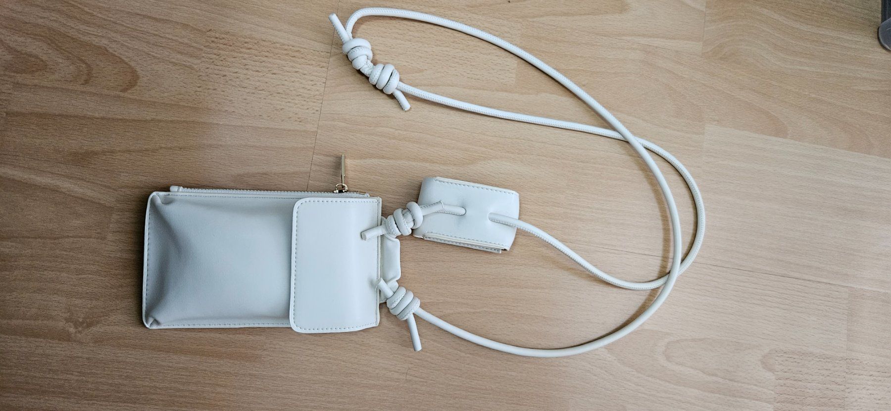 Borse da donna: Handy Tasche weiss neu – Nuovo (secondo la descrizione) da Basel venduto da Ricardo.adela24