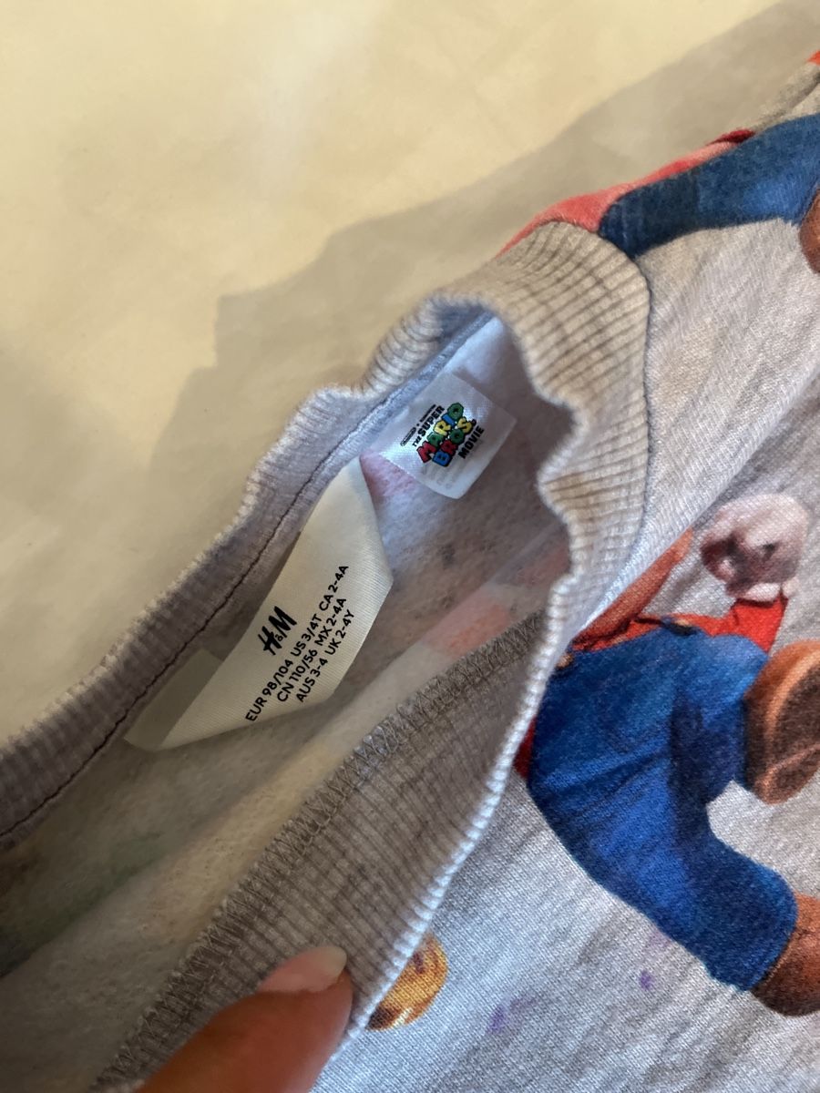 H&M Maglioni & Felpe: Super Mario Sweatshirt, Gr. 98/104 – Usato da Kaisten venduto da saleforfun 2
