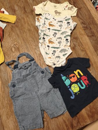 Babykleidung Set Strampler 2 Bodys T-Shirt Grösse 74