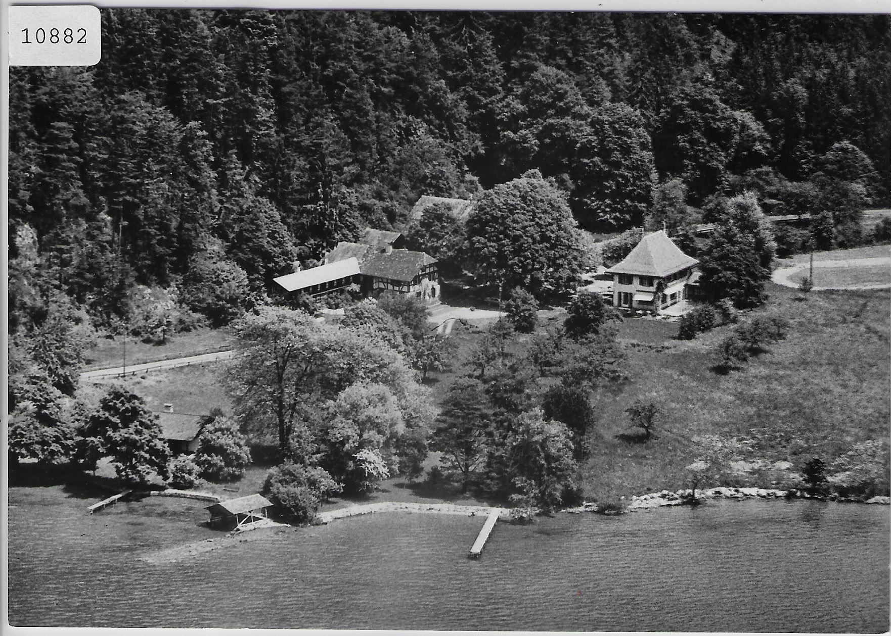 Cartoline postali: Flugaufnahme Pension Manor Farm – Antico da Ettingen venduto da Kartenplanet