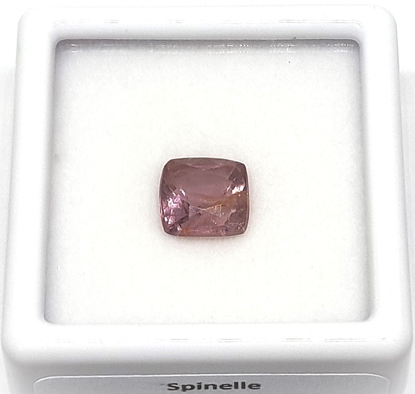 Pietre preziose: Superbe Spinelle rose 1.48 ct - CERTIFICAT 588.- Fr – Nuovo (secondo la descrizione) da Grimisuat venduto da Valgem