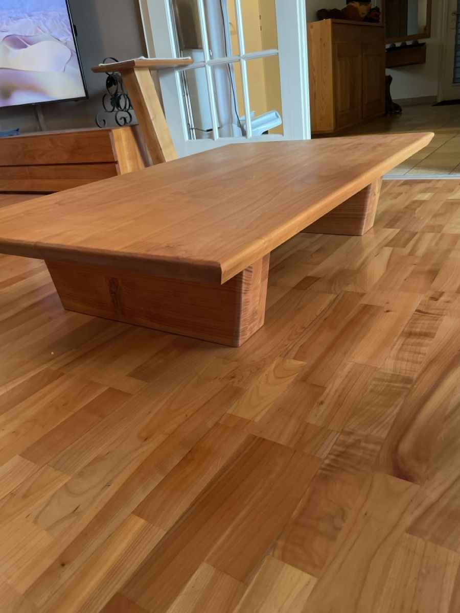 Tables: Massiver Couchtisch Kirschholz 130x60cm – D'occasion à Luzern par lelement 2
