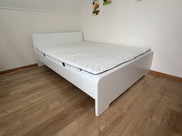 Ikea Askvoll Bett 140x200 Weiss inkl. Lattenrost
