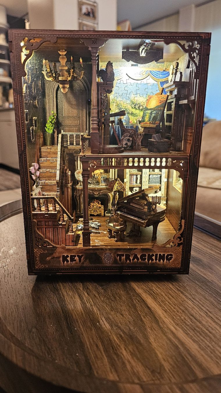 Alle Dekorationen: Book Nook Key Tracking beleuchtet  – Gebraucht aus Biel/Bienne von Ayana2010