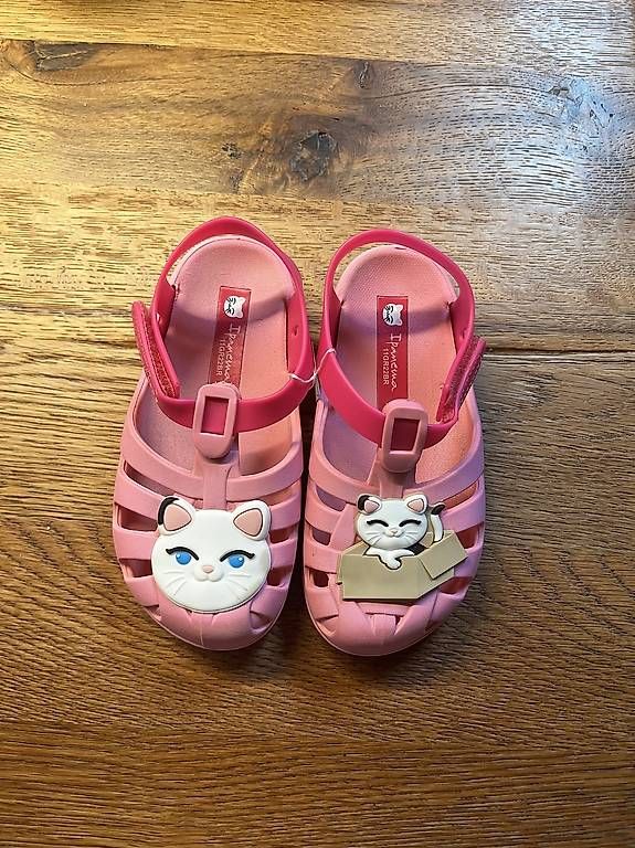 Scarpe per ragazze: Badeschuhe Pink Grösse 25/26 – Usato da Filisur venduto da Folle74