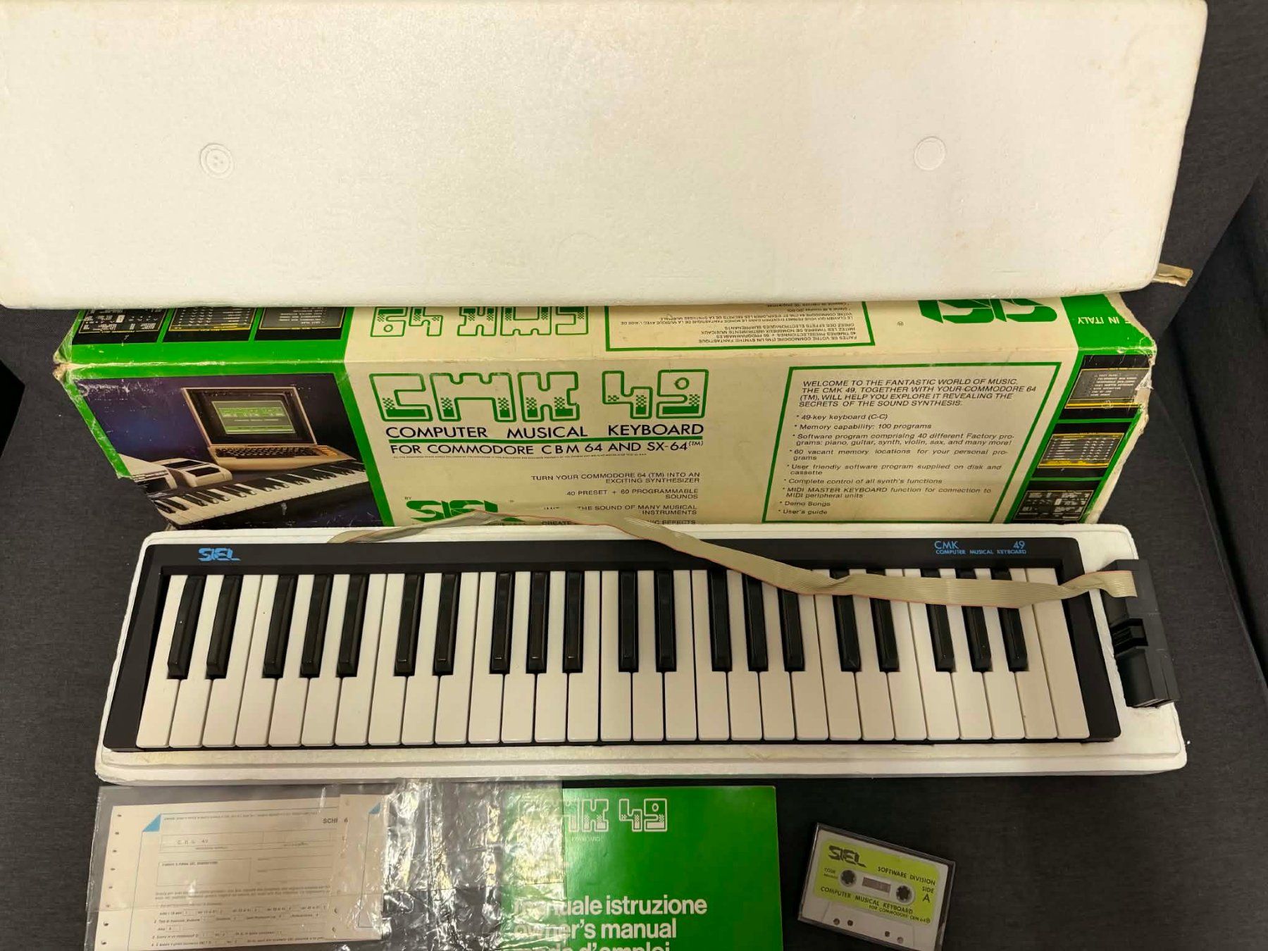 Commodore PC: CMK 49 Computer Musical Keyboard for Commodore 64 not tested – Usato da Giubiasco venduto da Ticinerd