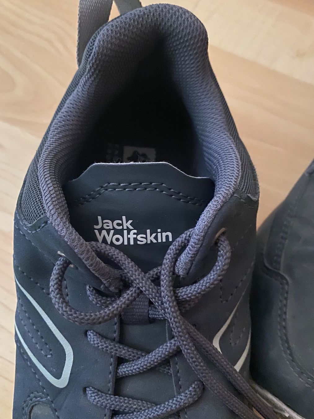Jack Wolfskin Scarpe da donna: Trackingschuhe – Usato da Waltenschwil venduto da Tracy68 2