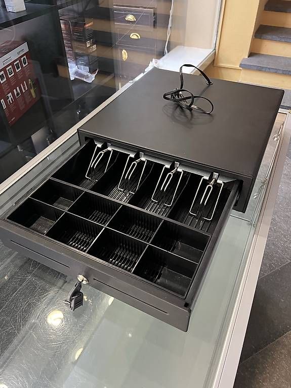 Portafogli: Cassetto porta monete e banconote  – Usato da Ascona venduto da xibermax