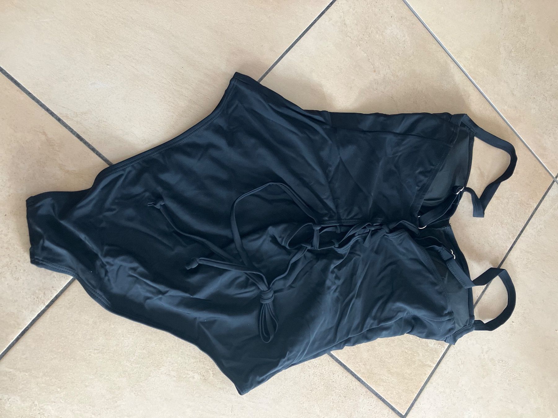 Badekleider & Bikinis: Badeanzug Damen – Neu (gemäss Beschreibung) aus Oberriet SG von Anileo 1