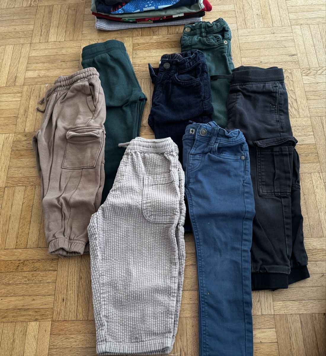 Lotti & Set di vestiti: Kleider paket, 28 Teilig, 98 Junge – Usato da Oberrieden venduto da patty1990 1