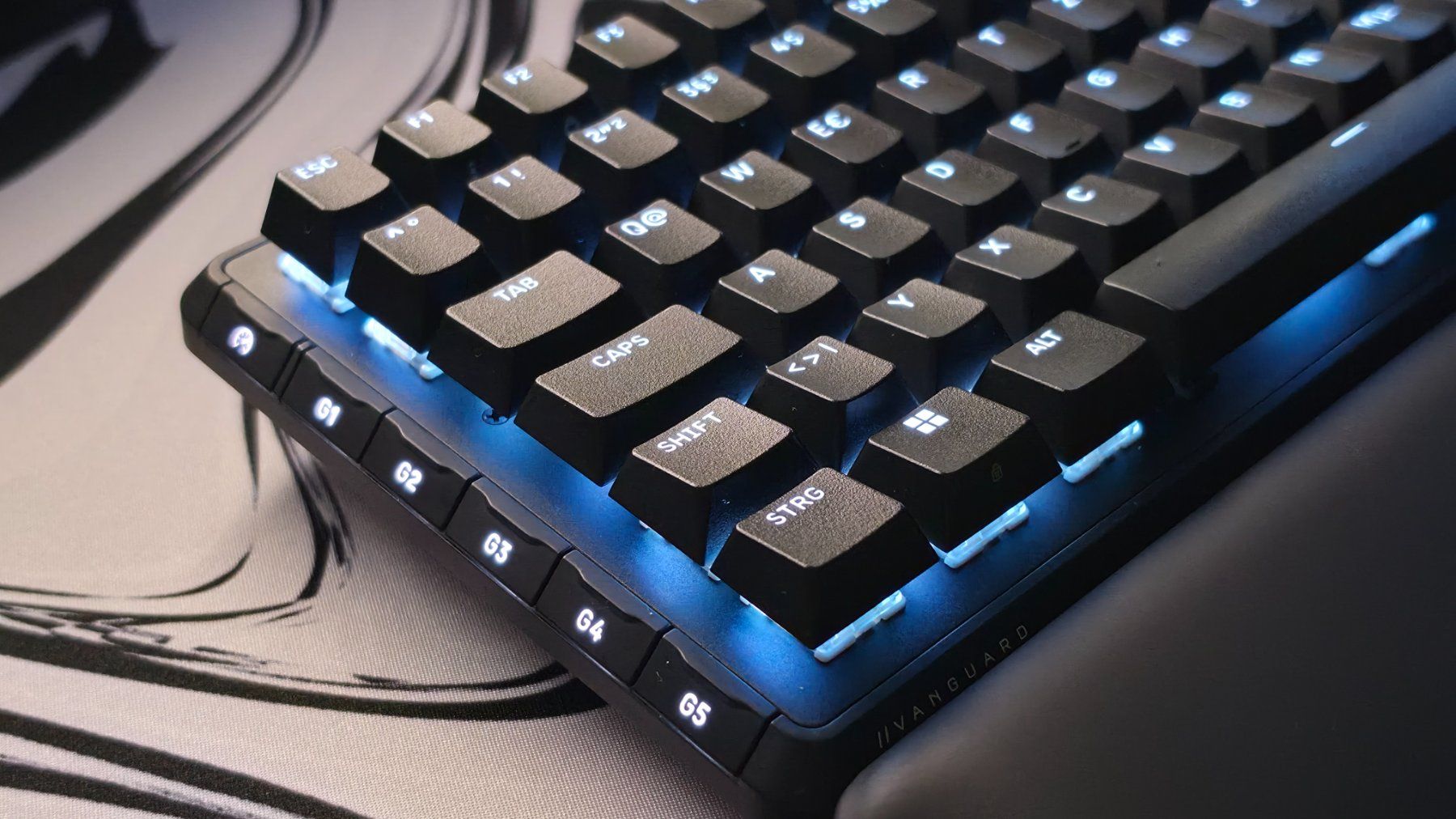 Corsair Tastaturen: Corsair Vanguard PRO 96 Hall Effect + LCD Screen, DE Layout – Gebraucht aus Kesswil von LinoundLukas00 1