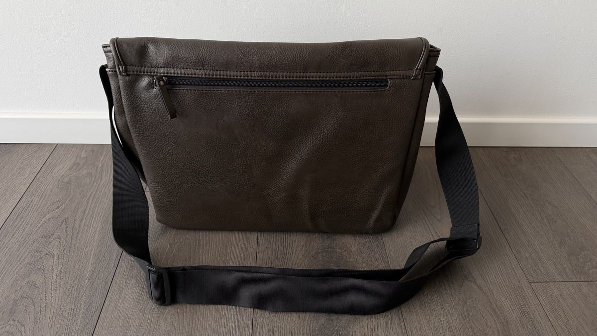 Altro in  Abbigliamento & Accessori: Sac bandoulière STRELLSON  – Nuovo (secondo la descrizione) da Basel venduto da dfe_7x78 3