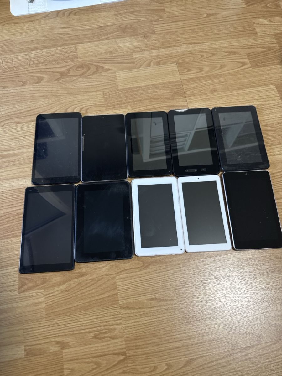 Tablet PC: 10 Tablet Mix different sizes  – Difettoso da Riehen venduto da Top-Quality 1