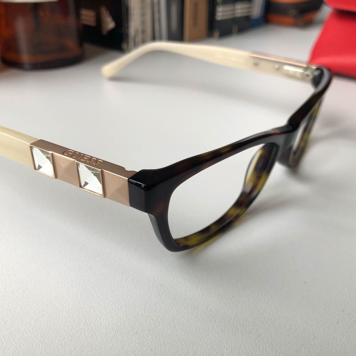 Guess Brillen & Gläser: Guess Brille, Modell 2414 – Neu (gemäss Beschreibung) aus Horgen von Optimax 3
