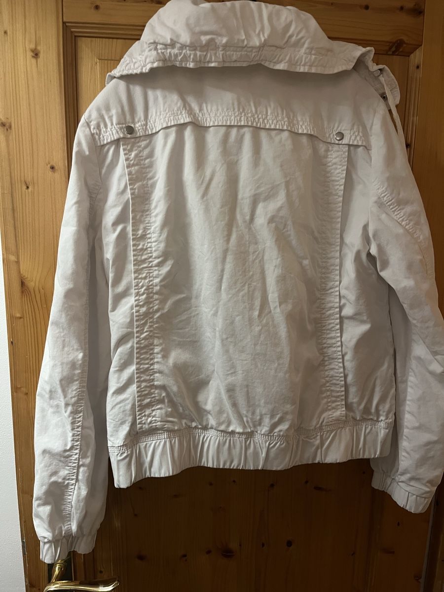 Esprit Giacche: Coole mega schöne Esprit Jacke 42 – Usato da Rüdlingen venduto da Lichee 3