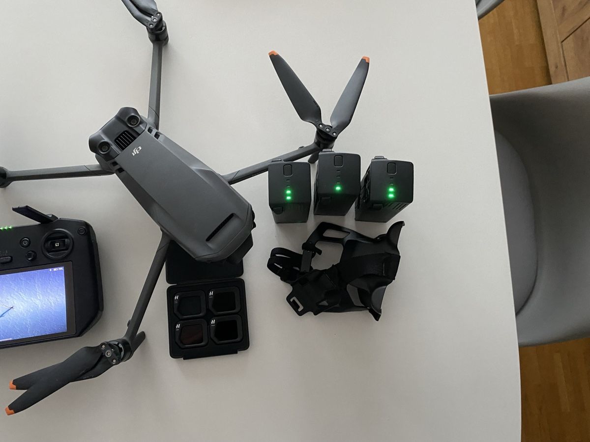 DJI Modellismo RC: Drone Dji Mavic 3 Classic , Fly More Combo – Usato da Gland venduto da Tech-TEC
