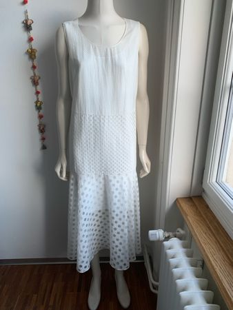 AKRIS: OVP/Langes weisses Kleid mit Kaufetikette $ 1390, 38