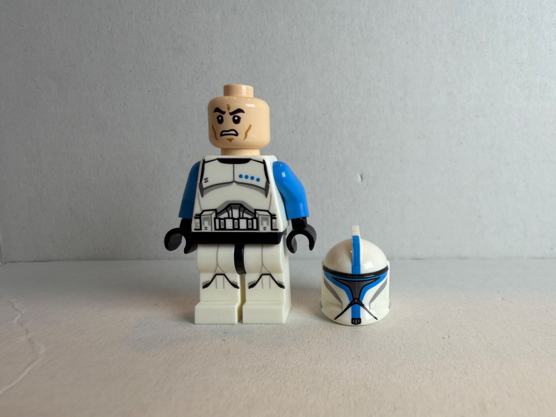 Lego Statuette: Clone Trooper Lieutenant (Phase 1) sw0629 – Usato da Neftenbach venduto da Elitebricks 1
