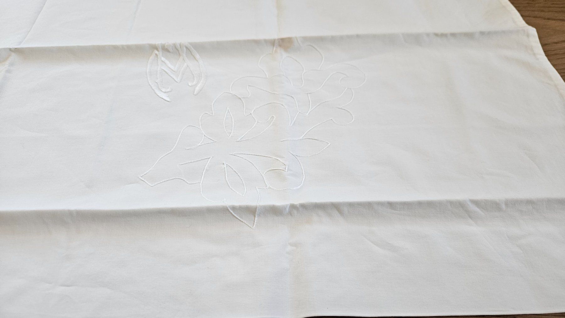 Bettwäsche: Federa bianca ricamata e cifrata 75x44 cm – Gebraucht aus Melano von H-Sara 1