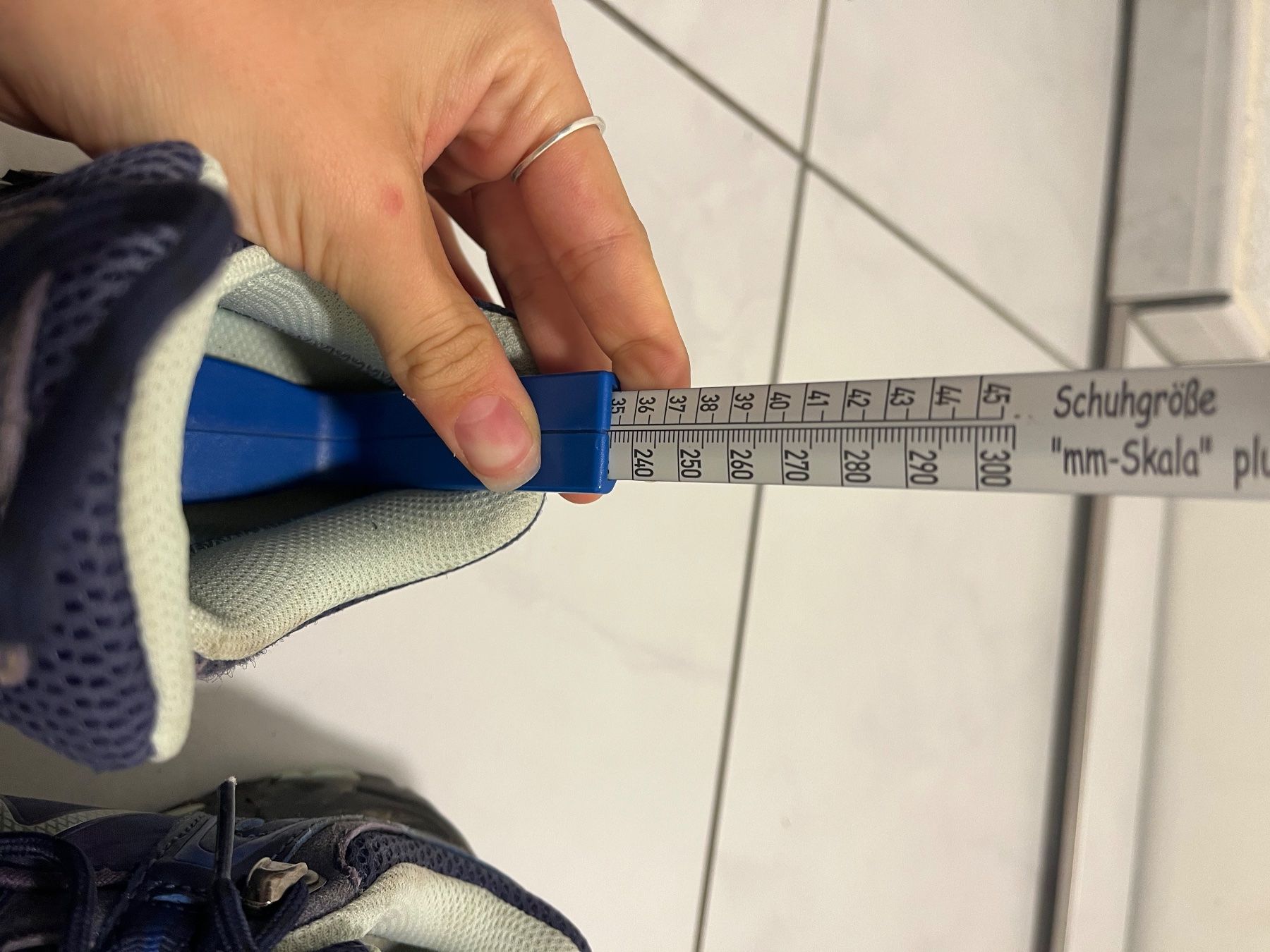 Everest Scarpe per ragazzi: Everest Wanderschuhe, Grösse 36 – Usato da Subingen venduto da chaenunr1 2