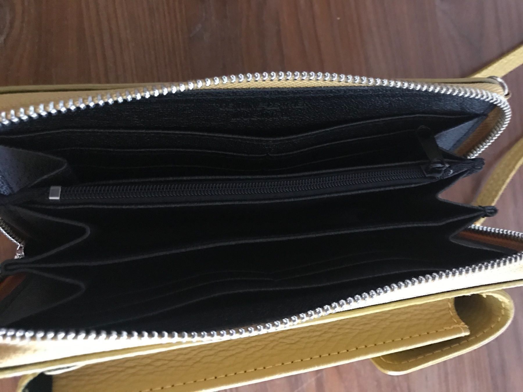 Telefoni cellulari / Smartphones: Damen Handytasche neu – Nuovo e nell'imballaggio originale da Appenzell venduto da Andrijana75 5