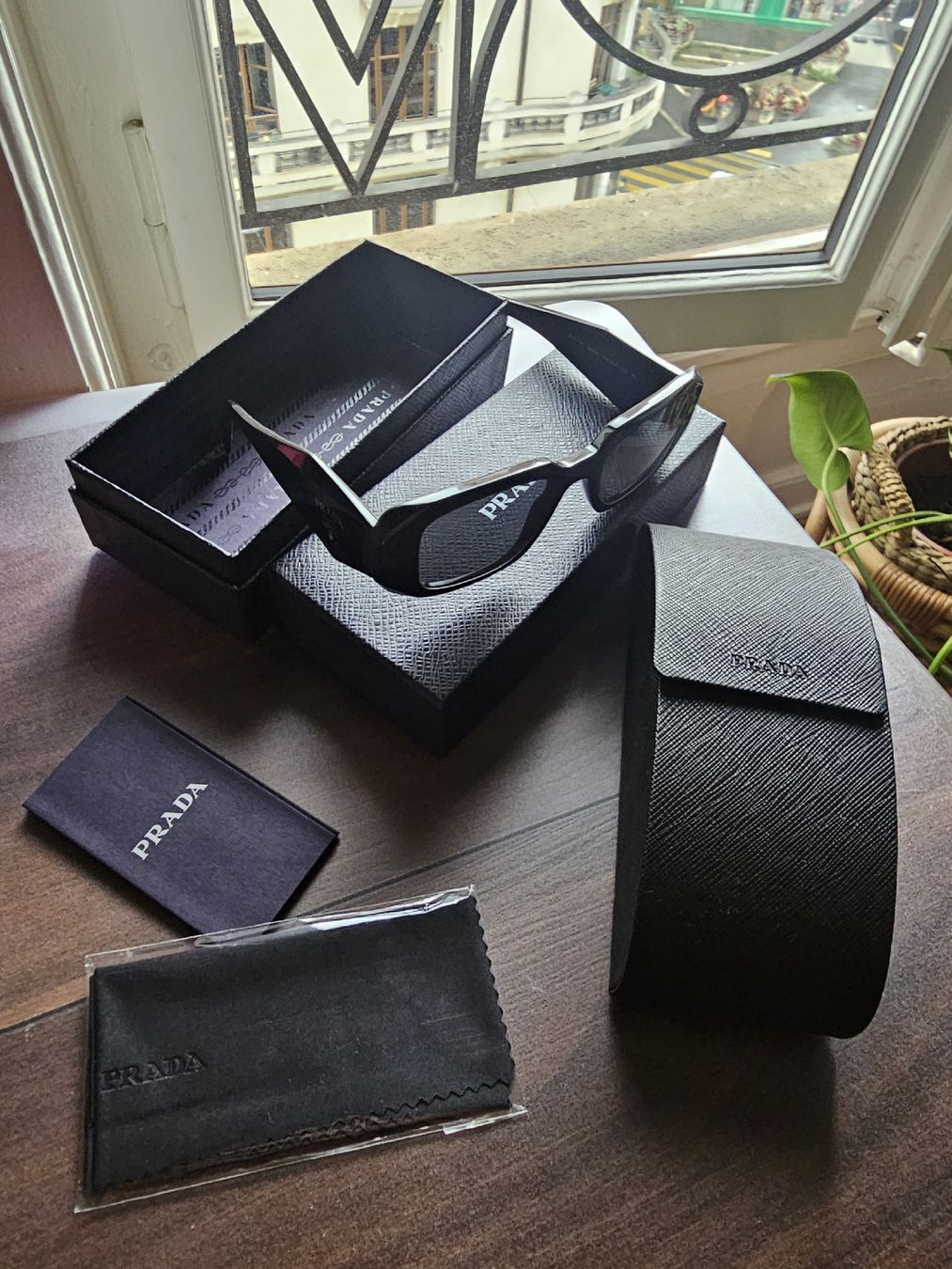 Prada Brillen & Gläser: Lunettes Soleil Prada – Gebraucht aus Genève von nun_7fjx