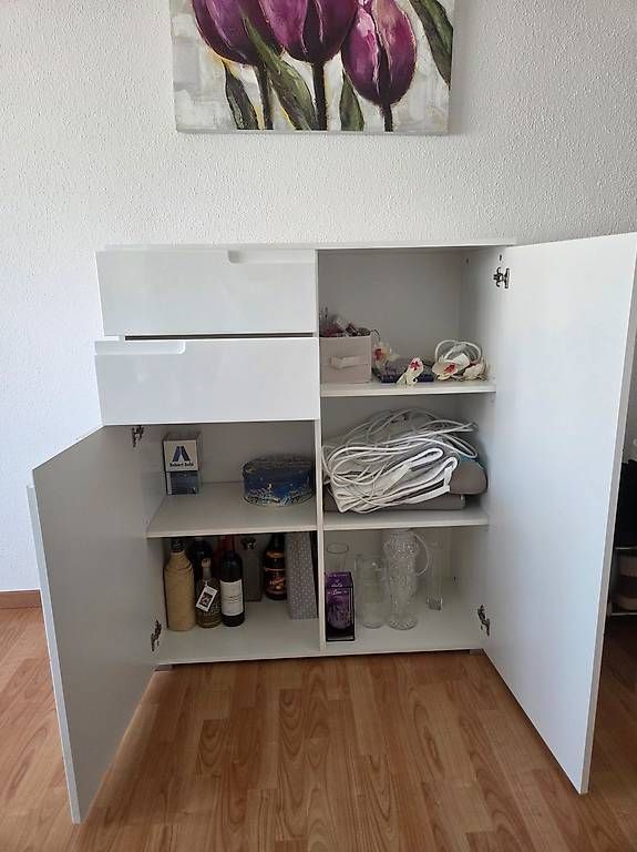 Kommoden: Kommode/Highboard weiss hochglanz – Gebraucht aus Wängi von Bibo4. 3