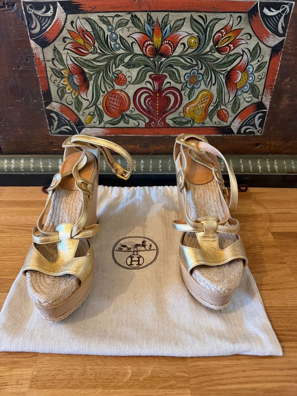 Hermès Scarpe da donna: Sandales à plateforme et semelle espadrilles Hermès – Usato da Basel venduto da BradPeeters