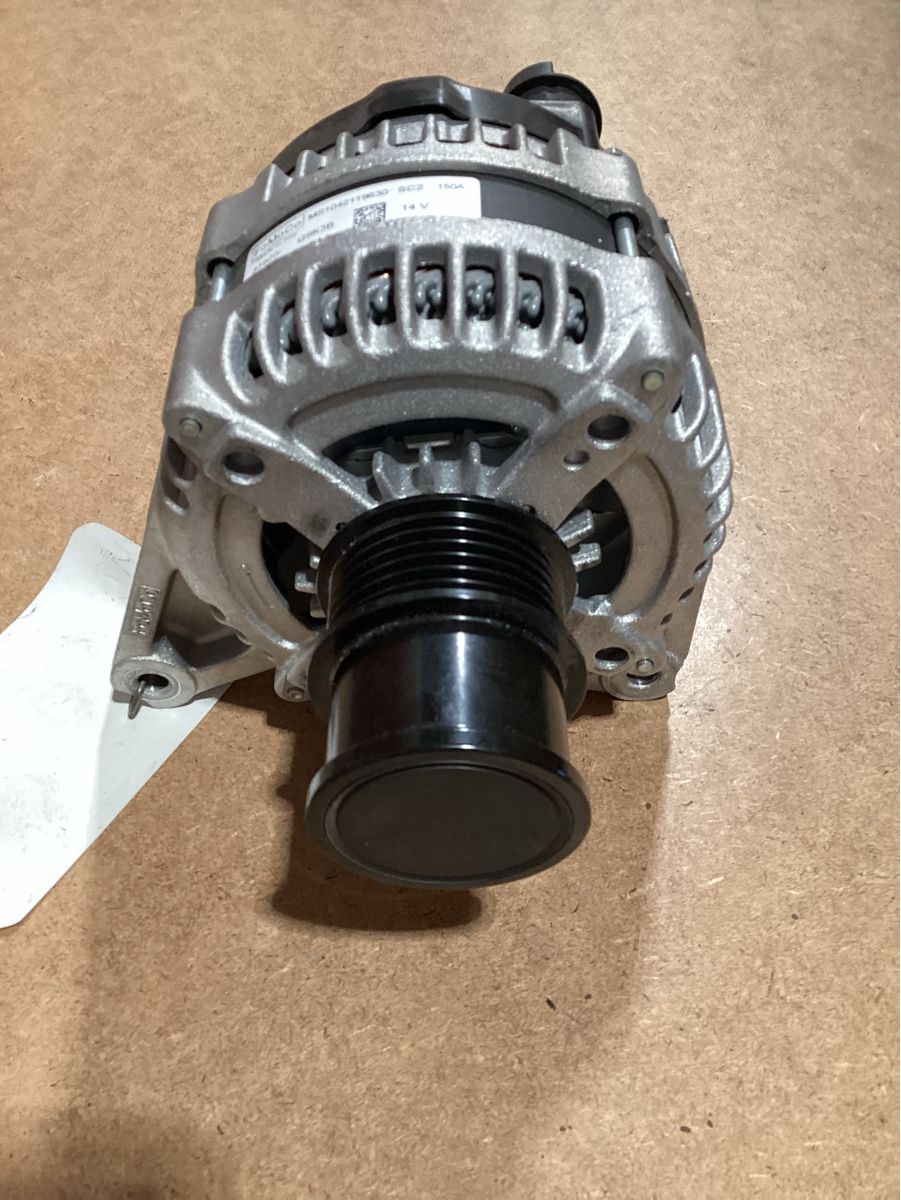 Ford Tutti pezzi di ricambio auto: Alternator zu Ford Focus 1.0 SCTI – Usato da Reichenburg venduto da T864RX 1