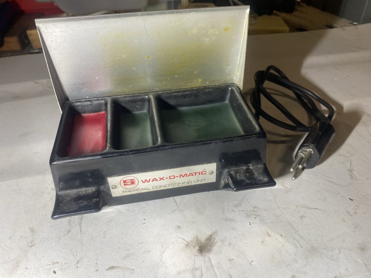 Alle Maschinen: WAX-O-MATIC Thermal Conditioning Unit – Gebraucht aus Buonas von Topdown