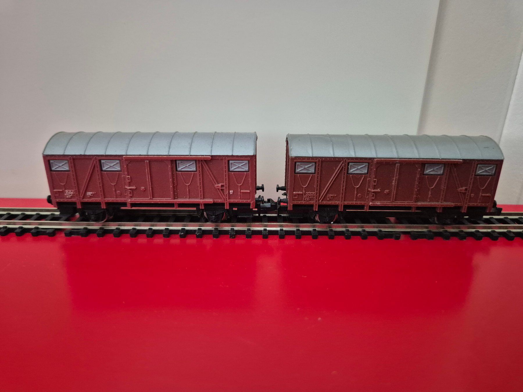 Rivarossi Modellini di ferrovie: Spur N 2 Güterwagen Lima – Usato da Glattfelden venduto da ehschenker 1