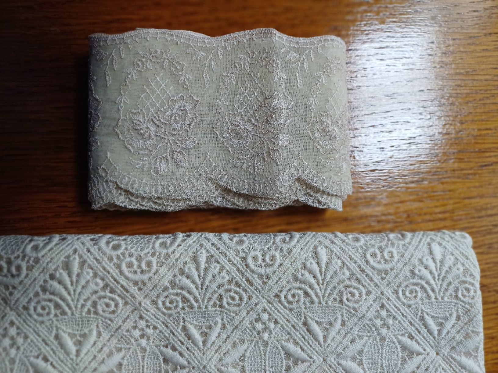 Tessuti: 2 Stück Plauener Spitzen – Nuovo (secondo la descrizione) da Gächliwil venduto da lesidees 7