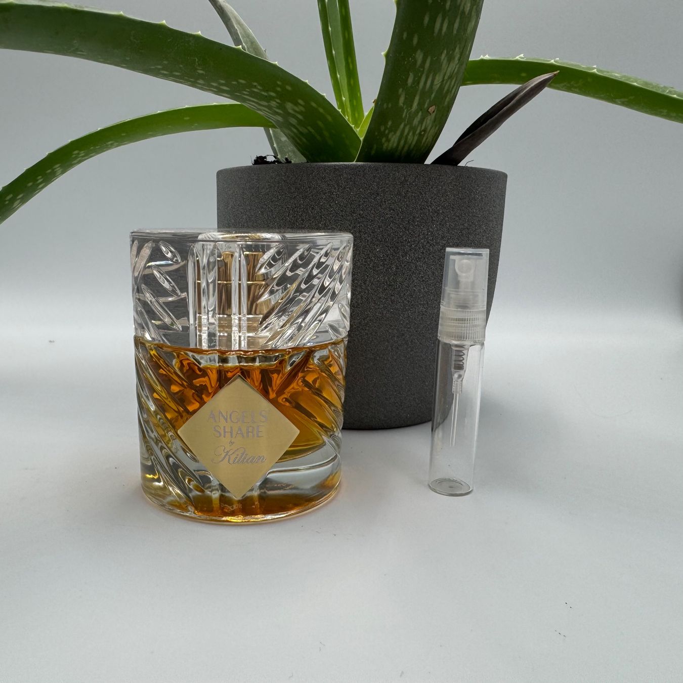 Kilian Profumi & Eau de Toilette: Kilian Angles Share / Probe 5ml – Nuovo (secondo la descrizione) da Zürich venduto da edelproben