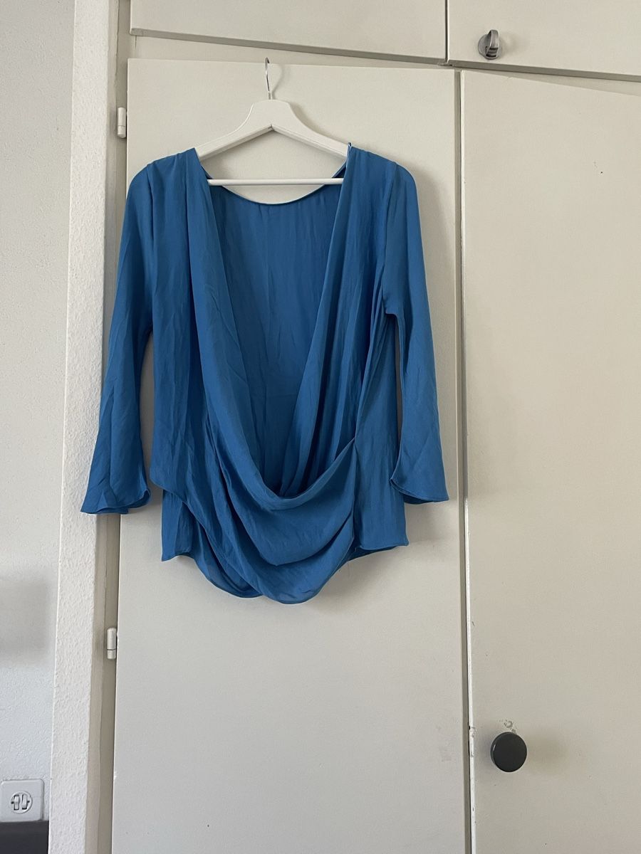 Zara Camicette: Chemisier Zara Basic bleu drapé, taille L, parfait état! – Nuovo (secondo la descrizione) da Lausanne venduto da LILI0125