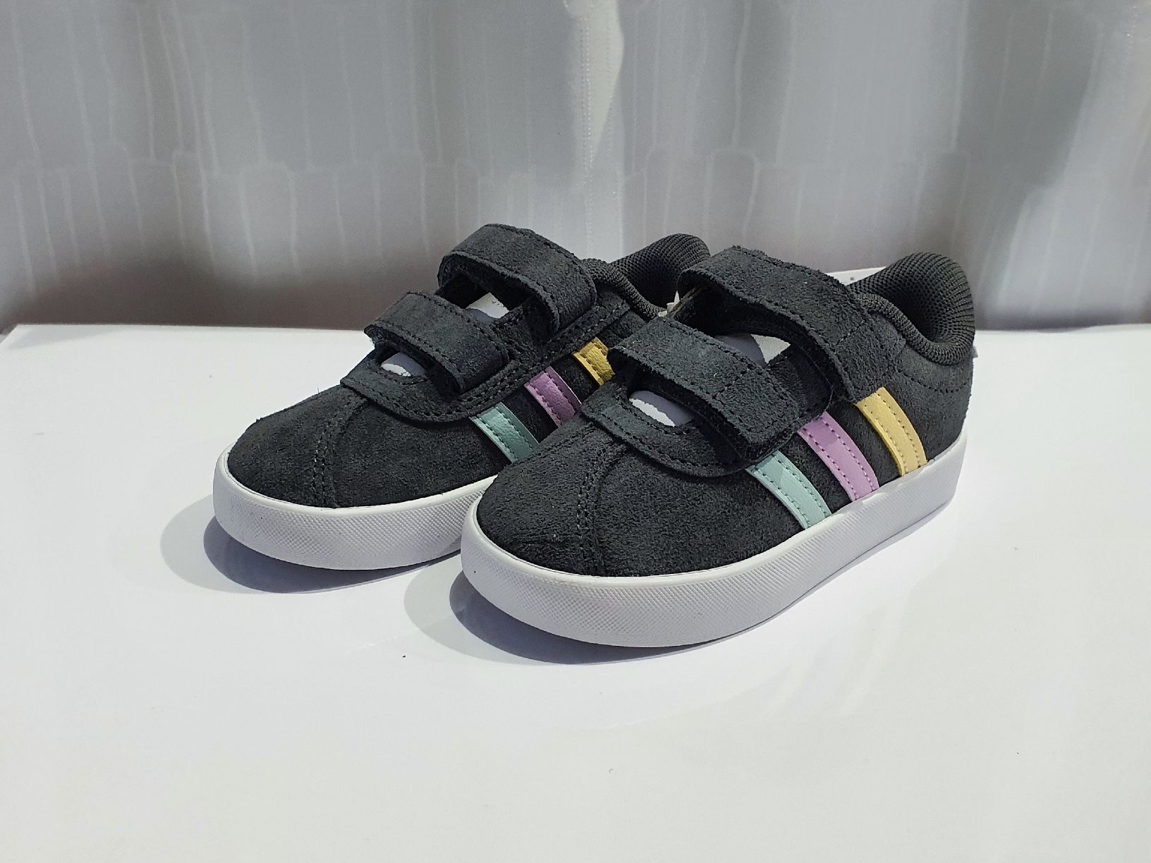 Adidas Schuhe für Mädchen: Gr. 22 - Adidas Kinderschuhe, Neu – Neu und originalverpackt aus Nürensdorf von kin_2jn6