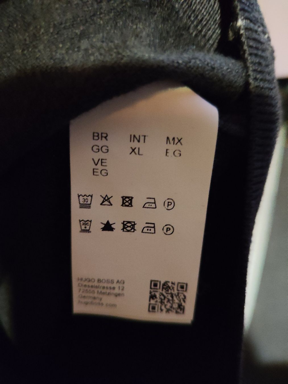Hugo Boss Maglioni & Felpe: Boss Pullover Damen Schwarz Grösse M Wool Silk Schwarz – Usato da Rothrist venduto da SiddharthaMoon 3