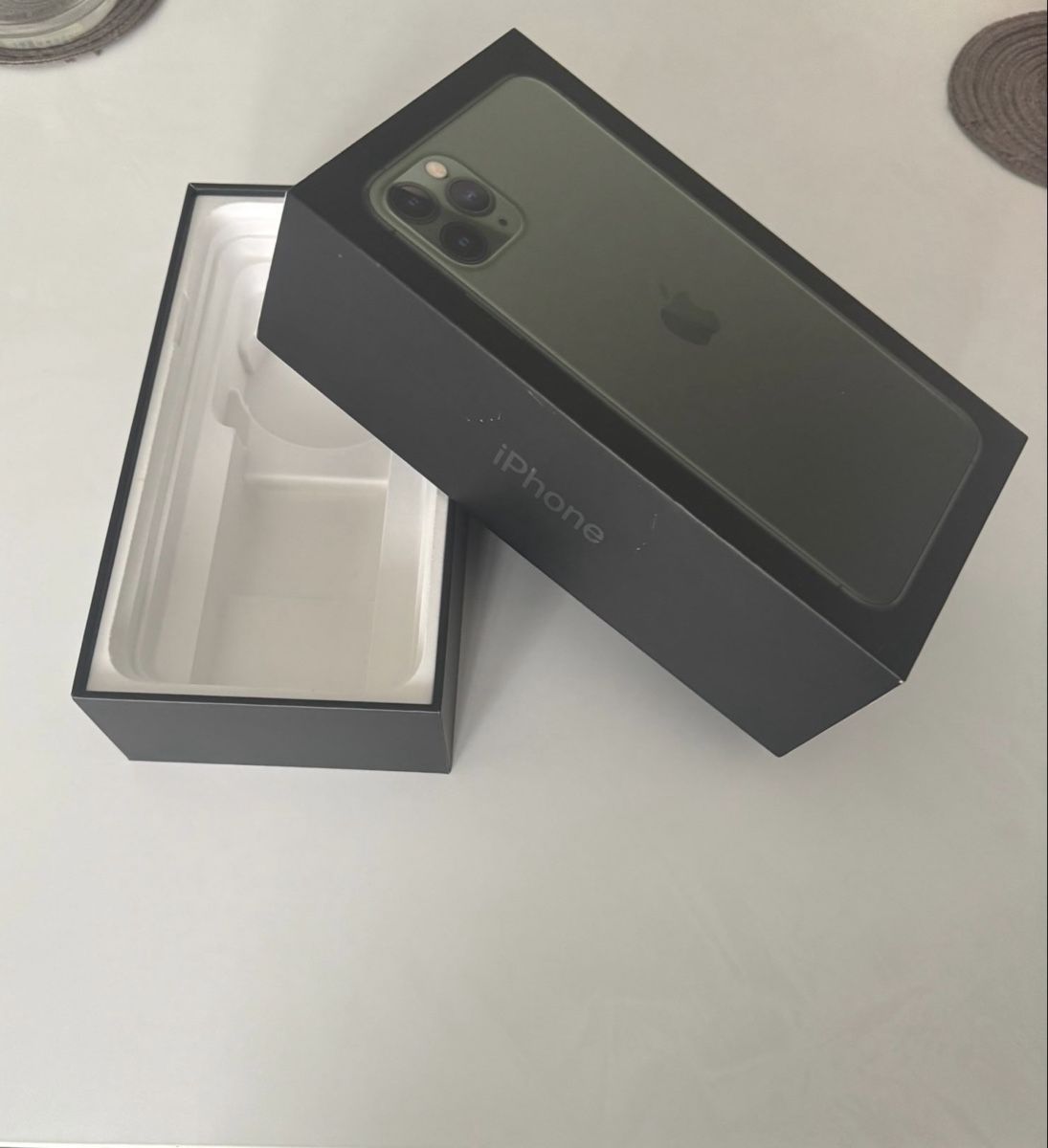 Apple Telefoni cellulari / Smartphones: iPhone 11 Pro Max Midnight Green – Usato da Menziken venduto da AdrianoM235i 7