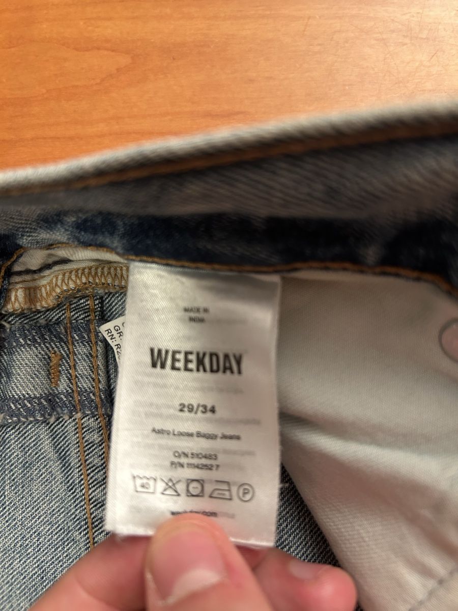 Weekday Jeans: Weekday Baggy Jeans – Gebraucht aus Zollikerberg von sel_99lq 3