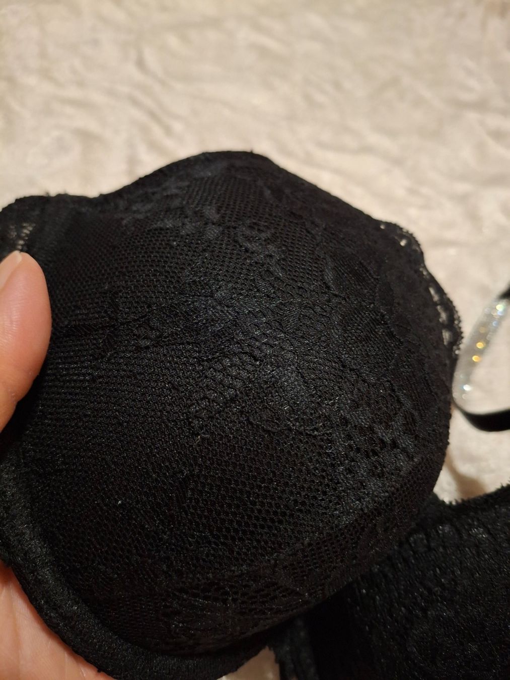 Manor Altra biancheria intima: Schwarzer BH mit Spitze und Strass, Grösse 80D, Top! – Nuovo (secondo la descrizione) da Bellikon venduto da MellonCollieMitTwint 3
