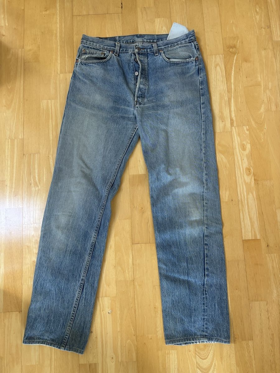 Jeans: 90s Levi’s 501s  – Usato da Wettingen venduto da Erik.A18