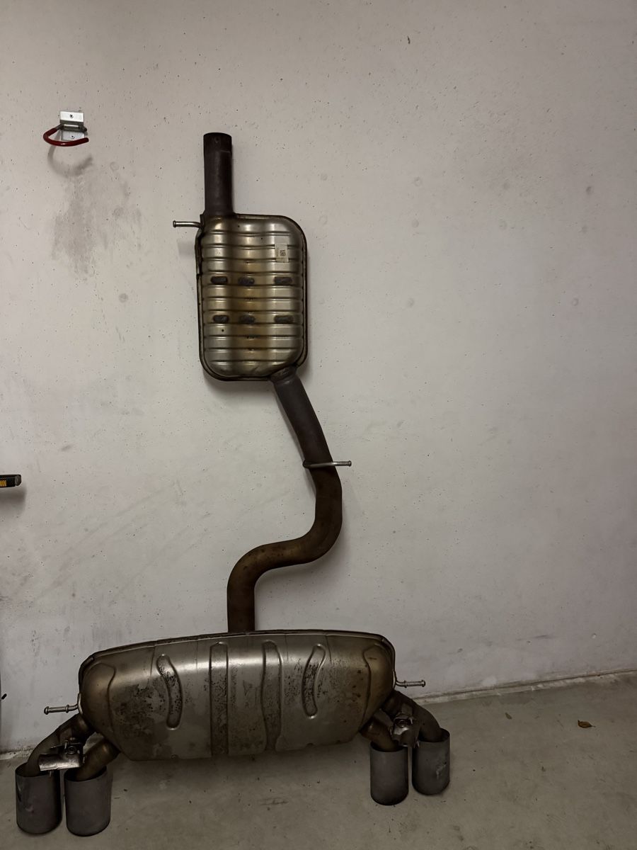 Volkswagen Auspuffanlagen: Original Auspuffanlage VW Golf 7R – Gebraucht aus Schaffhausen von Niklas_Salm